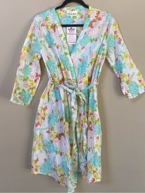 The Paisley Box 100% cotton floral “Dahlia” print robe Size Small